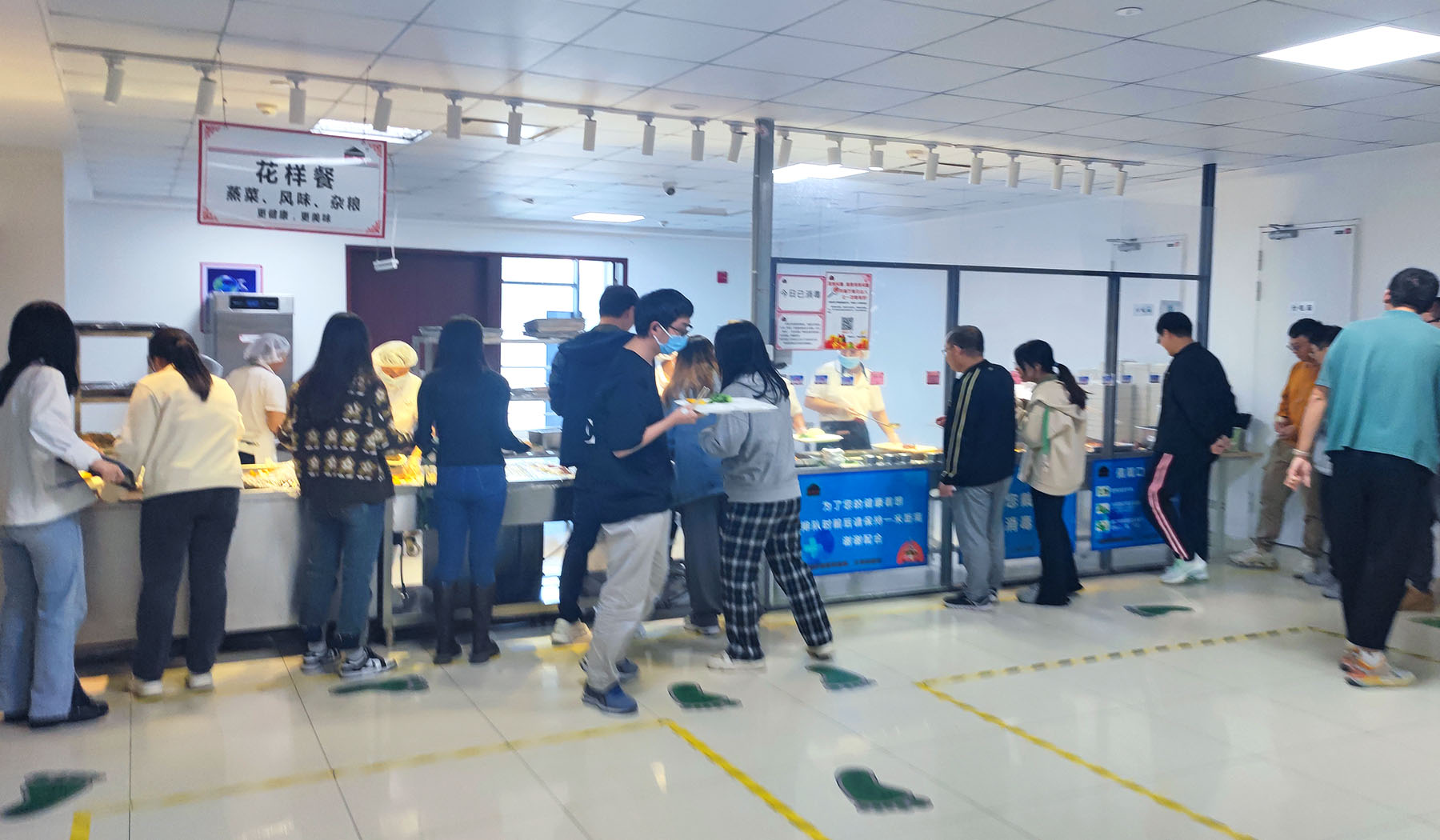 食堂建设成效