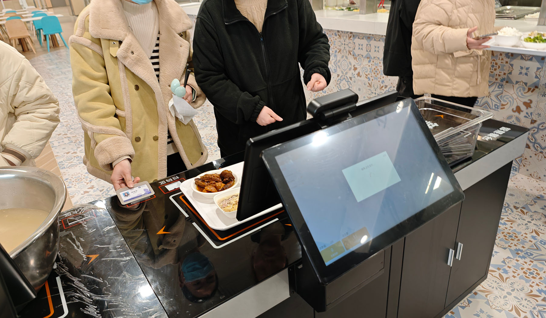 食堂建设成效