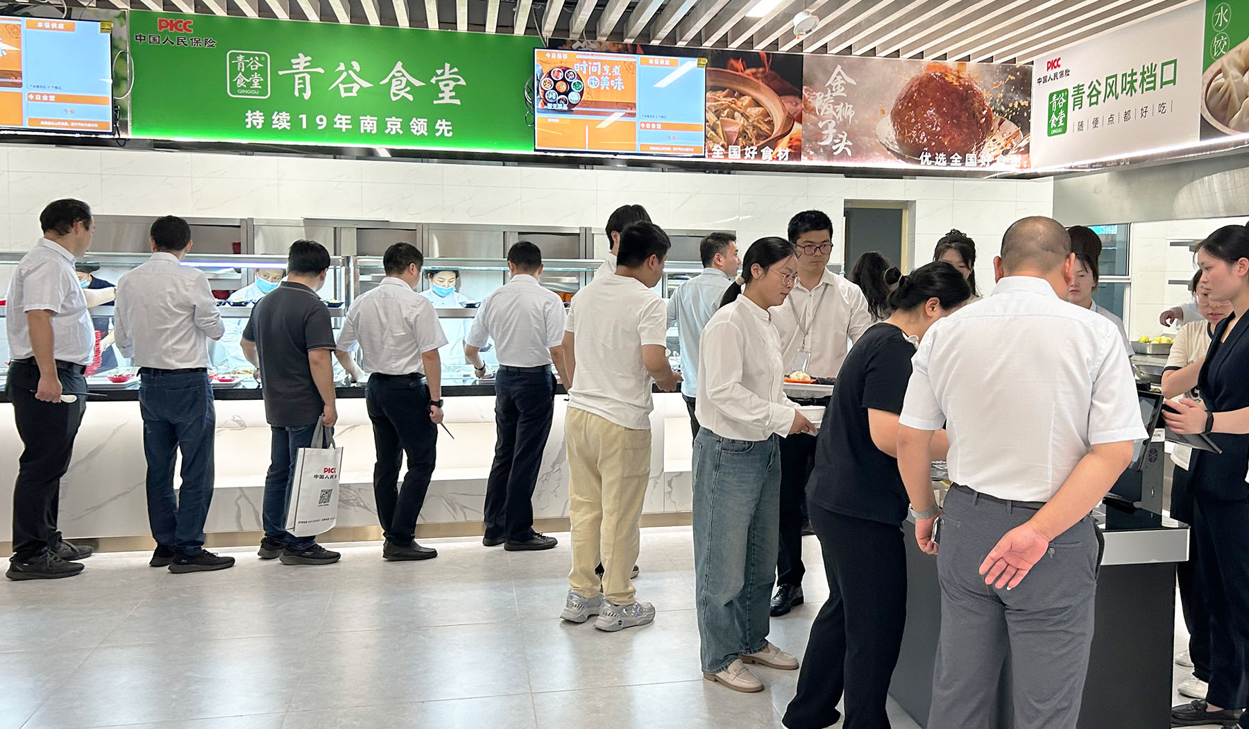 食堂建设成效