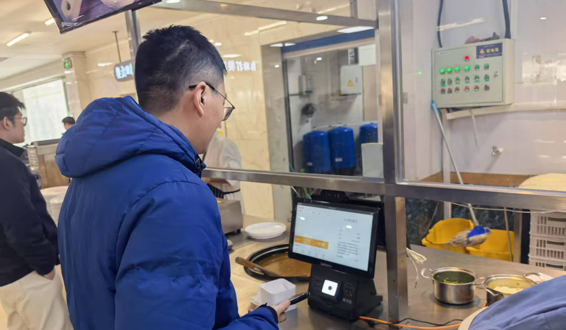 食堂建设成效