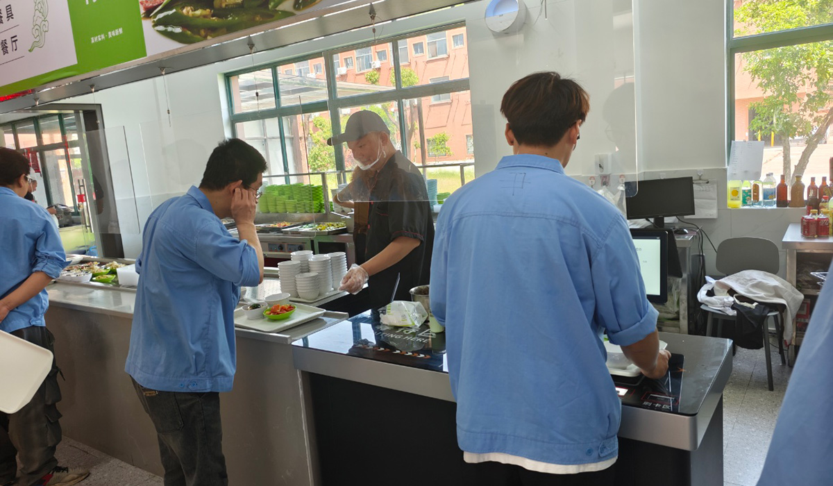 食堂建设成效